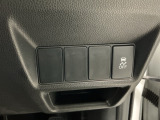 【VSA】ブレーキ時の車輪ロックを防ぐABS、加速時などの車輪空転を抑えるTCS、旋回時の横滑り抑制の3つの機能をトータルに制御!予期しないクルマの挙動の乱れを防ぐ安全装備です♪