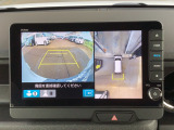 後方確認はバックカメラにお任せ♪後退時に便利で、駐車が楽になります♪