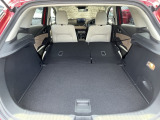 リアシートをを倒すと&hellip;広々荷室が出現!!用途に合わせて使い分け(*^o^*)