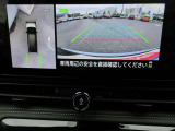 車の真上から見下ろしたような360度視界の良い『アラウンドビューモニター』です♪♪ 苦手な狭い駐車場、暗い所でも確認ができてとっても安心です♪♪