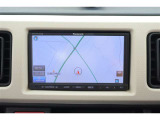 とっても使い易いメモリーナビ(ストラーダ CN-E205D)付きです。ワンセグTV+CDが視聴できます。