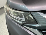 LEDヘッドライトは、点灯の瞬間から最大光量を発揮し、突然暗くなるトンネルなどでの安定感を高めます。