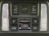【パワーバックドア】スマートキーや運転席のボタンを押すだけでリアゲートが自動で開閉します!荷物を持っている時や、高い位置にあるバックドアを閉める際に便利な機能です♪