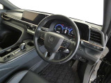 高級感のある運転席回り♪乗っていて落ち着けるデザインです。もちろん使い勝手もとても良いです。