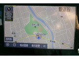 8インチディスプレイオーディオを装備。ナビキットを搭載していますので画面に地図を表示できます。フルセグTVの視聴も可能です。