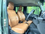 運転席シート廻りは使用感も少なく、良好な状態となっています。前オーナー様が丁寧に使っていたことがよくわかりますね。