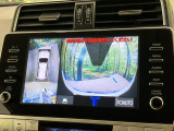 【パノラミックビューモニター】専用のカメラにより、上から見下ろしたような視点で360度クルマの周囲を確認することができます☆死角部分も確認しやすく、狭い場所での切り返しや駐車もスムーズに行えます。