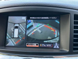 アラウンドビューモニター(全方位カメラ)付きなので、狭い道も車庫入れも丸見えで安心!ソナーで障害物を警告するのでバックが苦手な方も、得意な方も安全度UP!