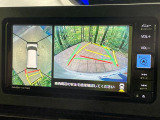 【パノラマモニター】専用のカメラにより、上から見下ろしたような視点で360度クルマの周囲を確認することができます☆死角部分も確認しやすく、狭い場所での切り返しや駐車もスムーズに行えます。