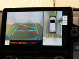 マルチビューバックガイドモニターで、後方を確認しながら安心して駐車することができます。運転初心者も熟練者も必須の機能ですよ!
