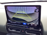 バックカメラも装備しております。車庫入れの苦手なお客様も安心!重宝してくれます!