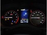 視認性に優れたメーターで、夜間走行も安心して運転できます!マルチインフォメ―ションディスプレイには車両情報を表示!メーター内の光度調整機能も付いております!