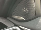 ハーマンカードンのカースピーカーは良質な音を届けると同時に、その先にある車内空間における上質な&ldquo;音楽体験&rdquo;も提供している。