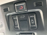 狭い駐車場での乗り降りもラクにできる両側パワースライドドア★