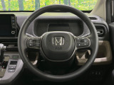 【純正革巻きステアリング】上質な革を使用することで、手にしっかり馴染みとても運転しやすいハンドルです♪