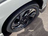 ☆お車についた傷やヘコミ、事故の修理もハヤシにお任せください。自社鈑金工場で修理ができますの安心です☆