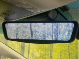 【デジタルインナーミラー】後席の大きな荷物や同乗者で後方が確認しづらい時でも安心!カメラが撮影した車両後方の映像をルームミラー内に表示。クリアな視界で状況の確認が可能です!