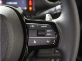 ◆アダプティブクルーズコントロール◆予め設定した車速内でクルマが自動的に加減速。前走車との適切な車間距離を維持しながら追従走行します。【LKAS】車線維持支援システムでステアリング操作を支援。
