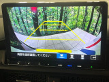 【バックカメラ】駐車時に後方がリアルタイム映像で確認できます。大型商業施設や立体駐車場での駐車時や、夜間のバック時に大活躍!運転スキルに関わらず、今や必須となった装備のひとつです!