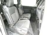 当社の中古車はシートを外して隅々までキレイに仕上げてあります。