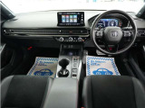 とても握りやすいステアリング!運転手の気持ちがそのまま伝わるかのような反応をしてくれます!小物入れや各ボタンの配置にこだわり、とても使いやすいです !視認性も良好なのでロングドライブもお任せ下さい。