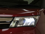 LEDヘッドライトです。デザイン性がよくとても明るいので、夜間の走行や悪天候でも安心です。しかも長寿命!