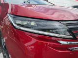 LEDヘッドランプ仕様。シャープな白光色のLEDランプを採用しました。夜の視界を明るくしてくれます。