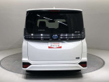 「バックフォルム」です。トランク・ラゲッジスペースには、多くの荷物を入れることが可能です。