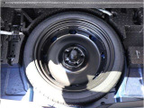 スペアタイヤが車載されております。
