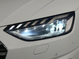 ●LEDハイビームが多数独立で存在し、ハイビーム時に対向車や前方を走る車の部分をロービームに切り替えが可能!!シーケンシャルウインカーも装備!!