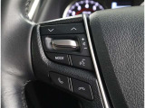 『ハンドルの左側スイッチ」はオーディオの音量調節や色々な機能の切り替えボタンになります、目線を変えずに操作が出来るので安全ですね♪