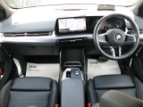 ◆カーブドディスプレイ◆BMWコックピット◆360度カメラ◆ヴェガンザブラックレザーシート◆シートヒーター◆メモリー付きパワーシート◆ワイヤレスバッテリーチャージャー◆