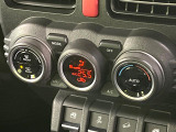 【オートエアコン】一度お好みの温度に設定すれば、車内の温度を検知し風量や温度を自動で調整。暑い&hellip;寒い&hellip;と何度もスイッチ操作をする必要はありません。快適な車内空間には必須の機能ですね♪