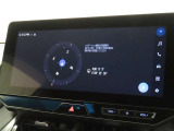 メーカー装着のディスプレイオーディオを装備しております。