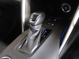 電動パーキングブレーキ・ブレーキホールドを装備してます。ホールド機能は信号待ちが多い一般道で疲労軽減になり、大好評です!