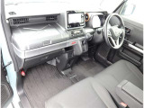 高品質カークリーニング ピカピCar 外装・内装、岐阜トヨペットの専門スタッフがシートもカーペットも綺麗に洗浄済み!プロの仕上げを是非ご確認下さいませ。