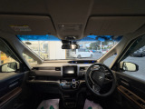 インパネ周りのお写真です。 視界が広く運転もしやすくなっております♪