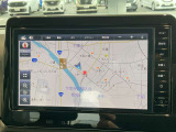 日産純正9インチメモリーナビ(MM223D-L)装備。スマートフォンによる部分地図更新、Bluetooth接続での音楽視聴、快適な画面操作と高音質なオーディオ再生。