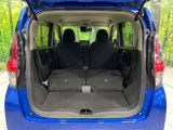 普段のお買い物や通勤、送迎等に十分な荷室スペースを確保しております。セカンドシートを倒すと、大きな荷物の積載も可能です♪