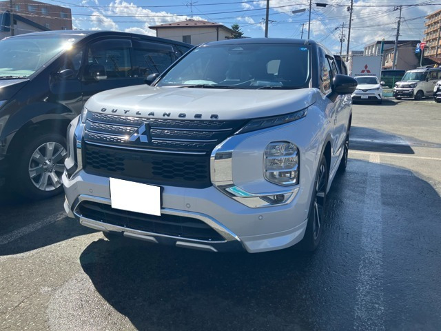 アウトランダー PHEV 2.4 P 4WD 