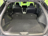 普段のお買い物や通勤、送迎等に十分な荷室スペースを確保しております。セカンドシートを倒すと、大きな荷物の積載も可能です♪