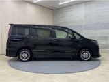 「中古車ハイブリッド保証」付き。ハイブリット機構を無償で保証します。保証期間は初度登録年月から10年目まで、または3年間の長い方。但し累計走行距離が20万km以内。