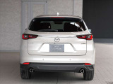 CX-8で特筆すべきは、後方からの追突時の3列目の生存空間の確保がしっかりと出来ていることです。メーカーの試験では、80kmオフセット追突でも3列目の生存空間が確保出来ています★☆★☆