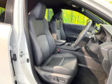 運転席シート廻りは使用感も少なく、良好な状態となっています。前オーナー様が丁寧に使っていたことがよくわかりますね。