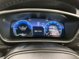 4つのテイストと3つのレイアウトの中から、お好みに合わせて表示を変えることができます。ステアリングスイッチ操作で表示の切り替えも行えます。