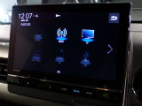CD、DVD、Bluetooth、AM、FM、スマートフォン接続ができます。