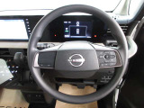 運転が楽しくなる明るく開放的な運転席まわりです。