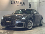 アウディ TTSクーペ 2.0 TFSI クワトロ 4WD