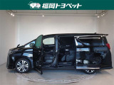 両側パワースライドドア付きだから、狭い駐車スペースなどでの 乗り降りラクラク!小さなお子さまのいるご家庭には嬉しい装備。