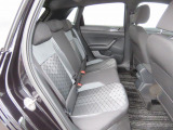 ISOFIX(イソフィックス)基準適合チャイルドシート固定装置!!安心楽々で対応チャイルドシートが取付できます。